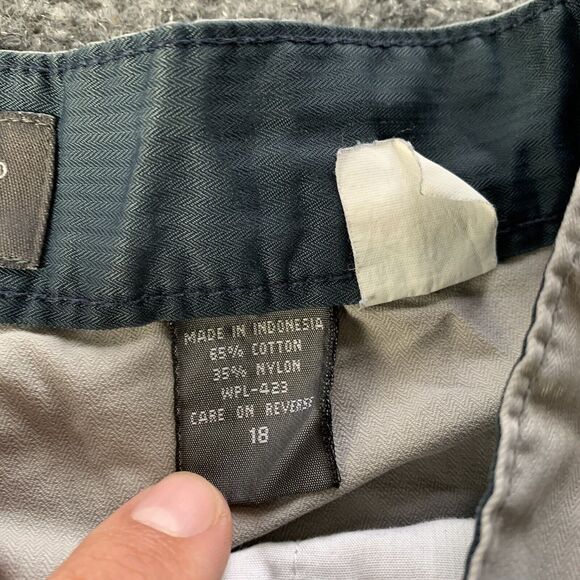 VTG Levi’s SilverTab Womens Cargo Shorts Gray Outdoor Hiking Size 18 (30” Waist) - Picture 12 of 16